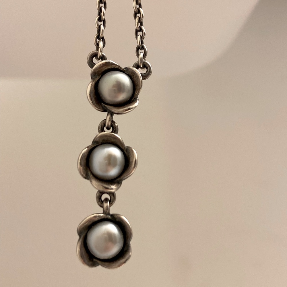 Beautiful gray pearl Pandora necklace! “Three Wishes” retired necklace.
